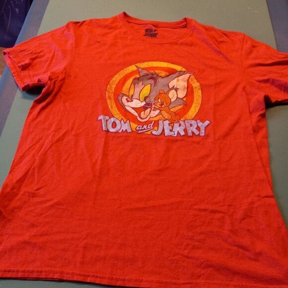 Tom & Jerry Men's Lg Cotton Blend Short Sleeve Red T-Shirt Cartoons Read - Picture 1 of 8